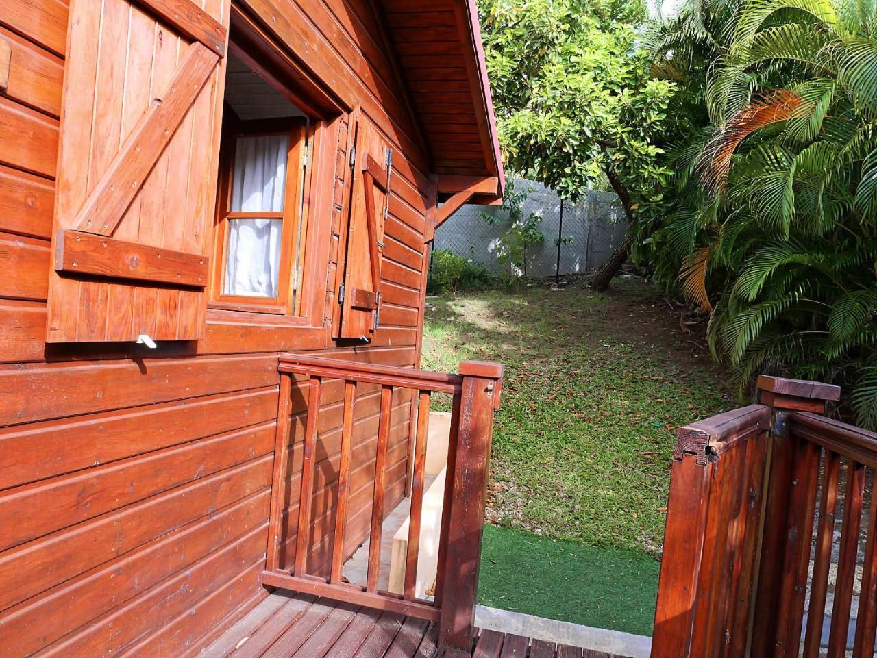 Karureve Villa Десе Екстериор снимка